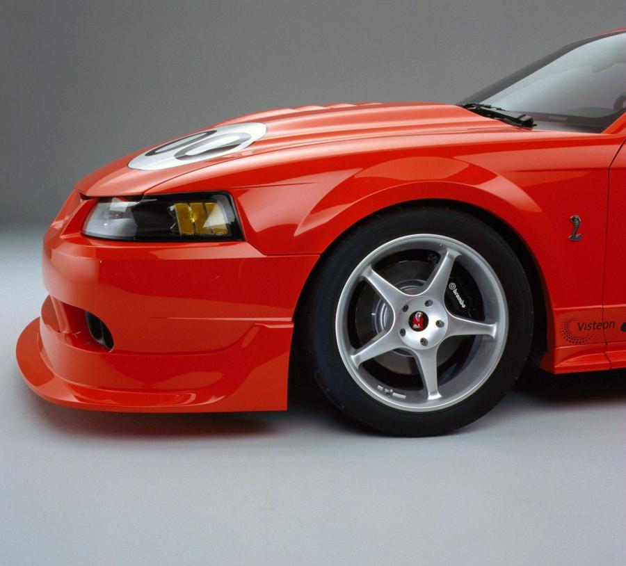  Ford Mustang SVT Cobra R 2000 года  (фото 105 из 128)